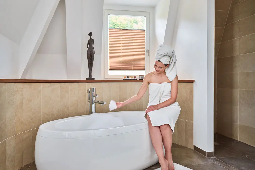 produkte-im-vergleich-badezimmer-plissee-malaga-lichtblick-nach-mass