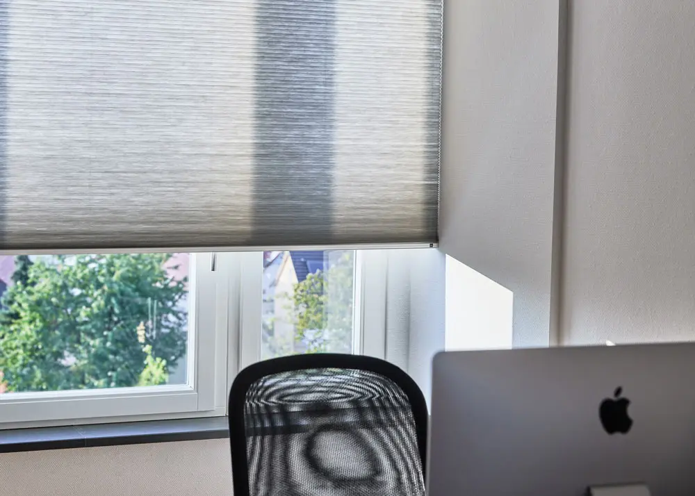 plissee-fuers-buero2-lichtblick-nach-mass